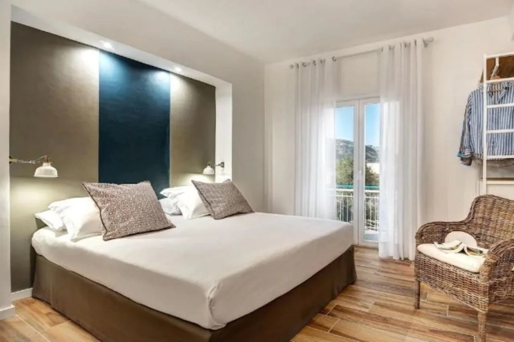 Sorrento Lux Suites - Blue