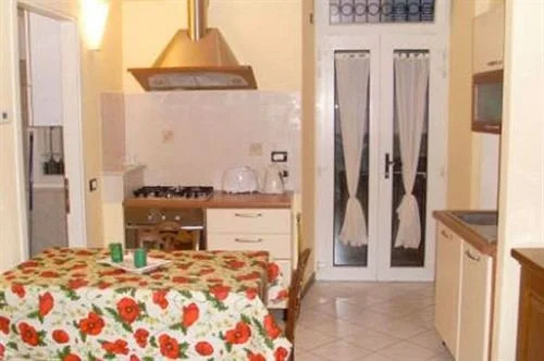 Anninas House