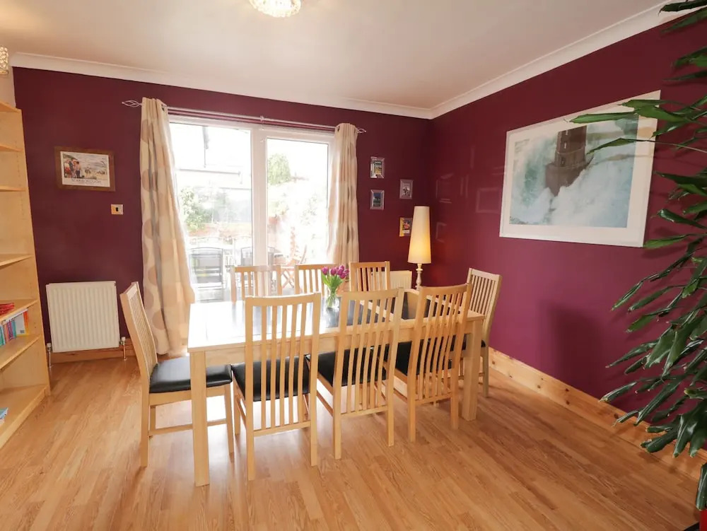 53 Burniston Road