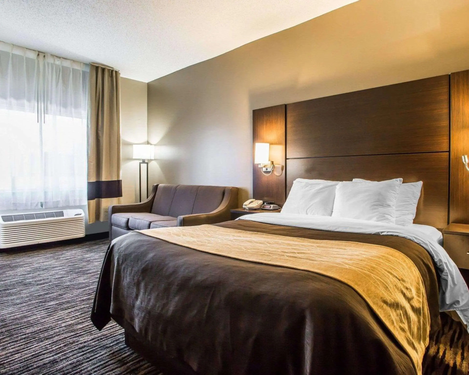 Quality Inn Dayton North - Vandalia