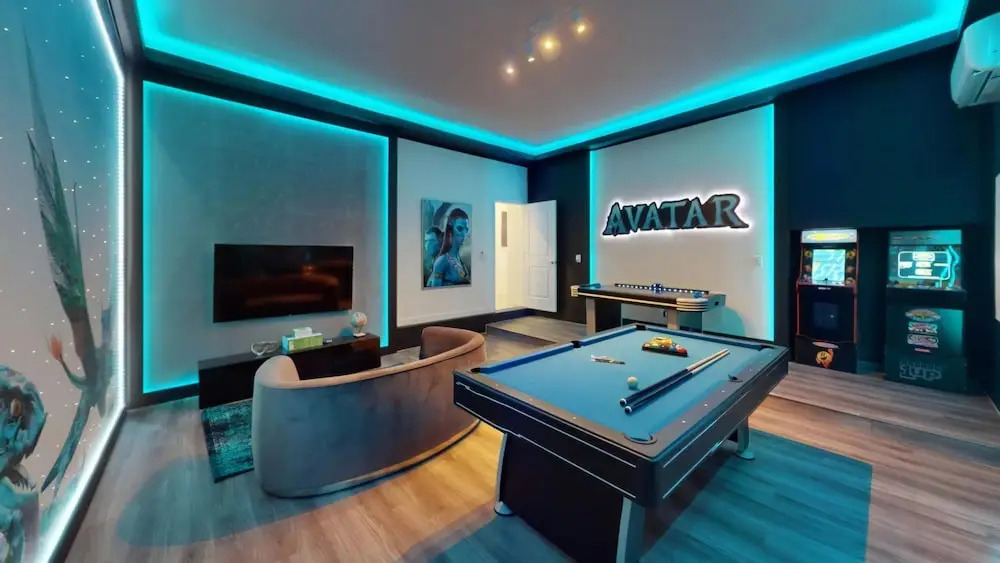 8 Bedroom Themed Rooms Huge Games Room Pool Spa