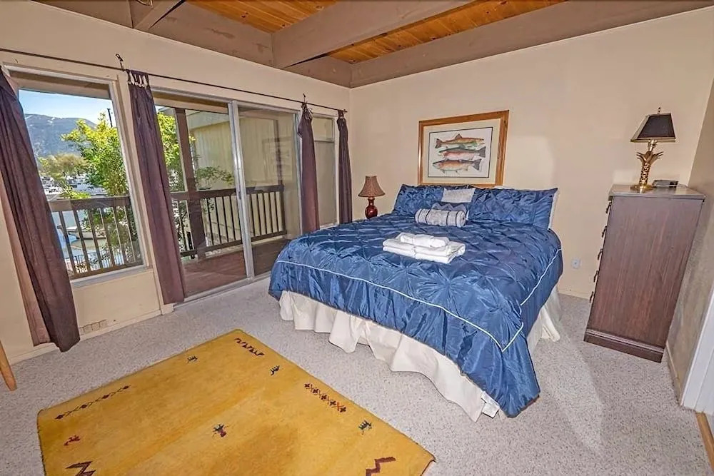 439 Ala Wai Blvd.,103 - 3 Br condo by RedAwning