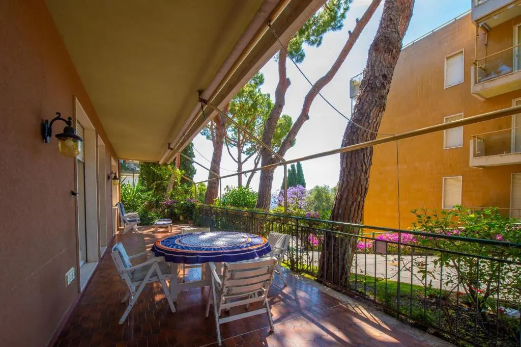 Elegante appartamento di 200 mq con vista a Sanremo