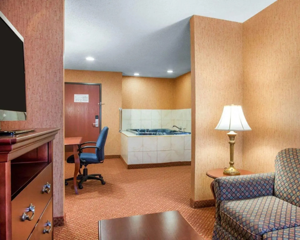 Quality Inn & Suites