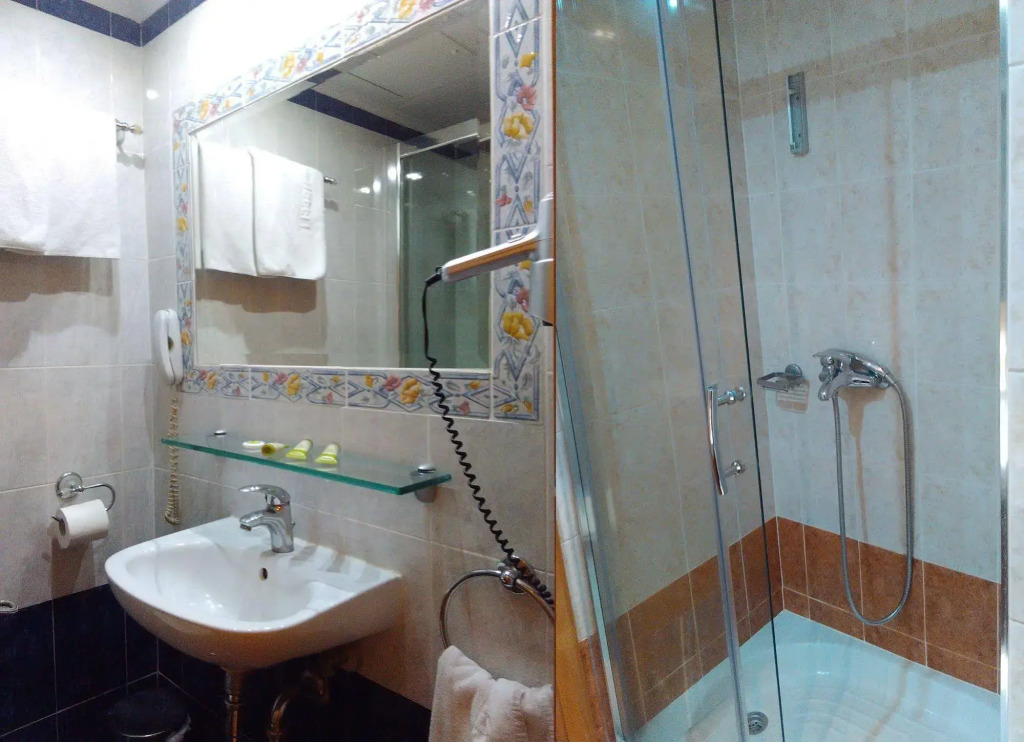 Nefeli Hotel