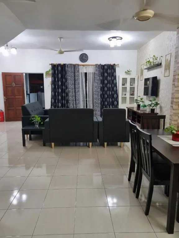 PRIVATE POOL WITH Wifi Ssue Klebang Chemor Homestay-Guesthouse
