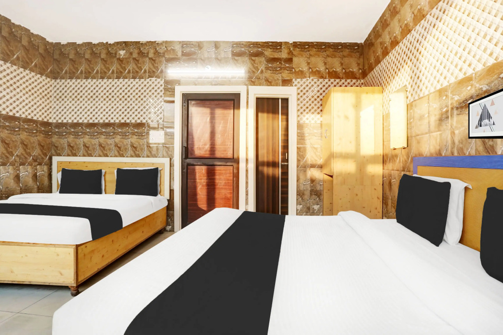 Hotel O Jammu Near Ragunath Bazaar Formerly GoodWill