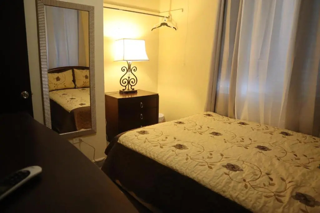 310 Del Valle Central, Freshly Remodeled 3 Bedroom Home Sleeps 8