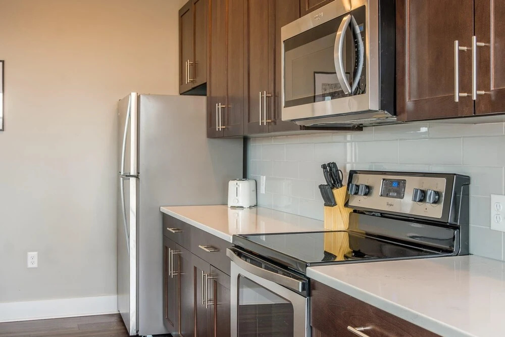 FRONTDESK LC Riversouth 245 Apts Downtown Columbus