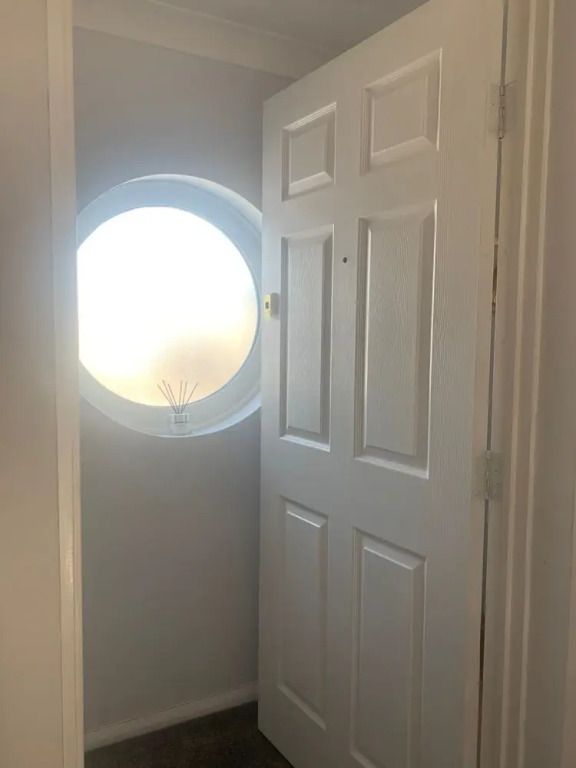 Charming 2-bed Apartment in Swansea