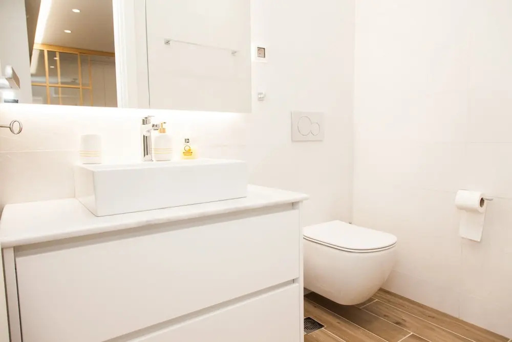 Full renovated adorable apt in Athens