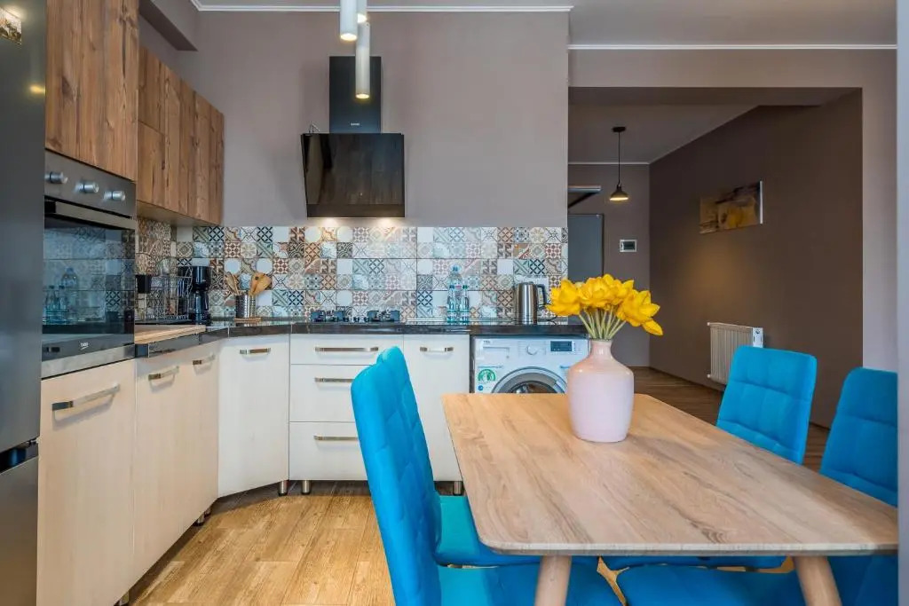 Spacious 76 qm Apartment Near City Center