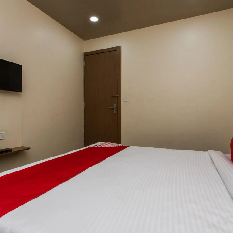 OYO 11929 Hotel Ridhi Sidhi