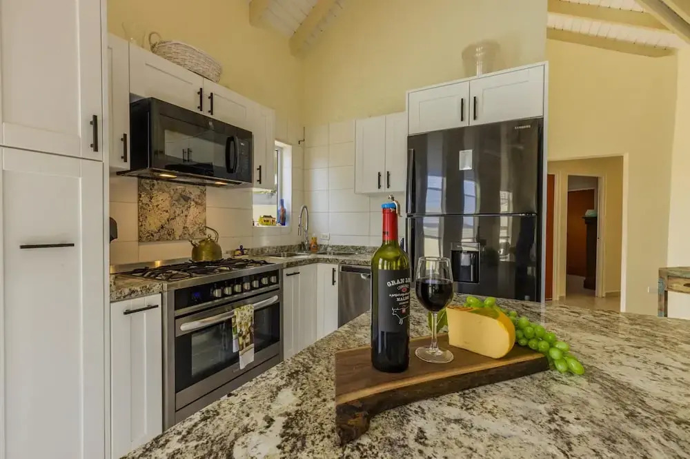 Spacious 7BR 6BA Villa 2 Pools Walktobeach
