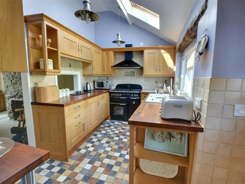 Cosy Holiday Home With an Enclosed Garden and Terrace in the Heart of Torrington