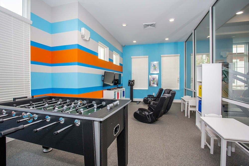 4BR Townhome 15min to Disney