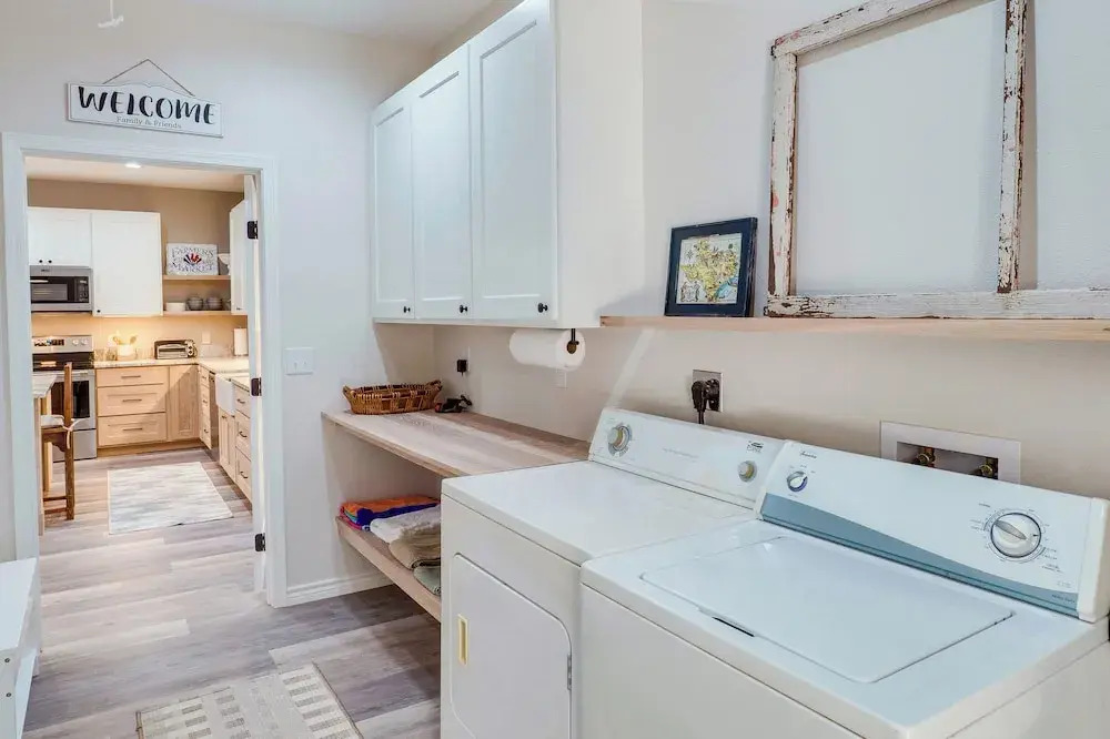 5 Mi to Lake! Home w/ Boat Parking & Pool Access