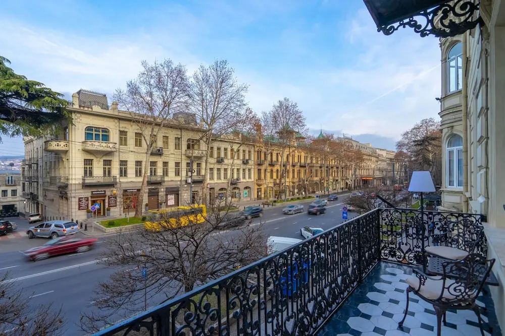 TIFLIS OPERA Aparthotel