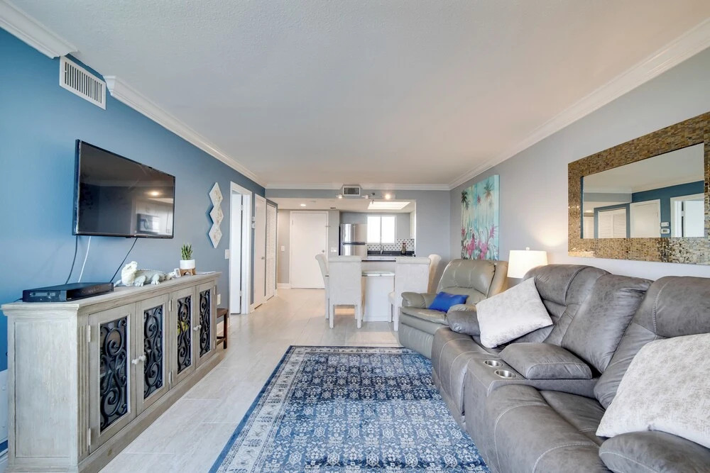 Remarkable Hudson Condo w/ Coastal Views!