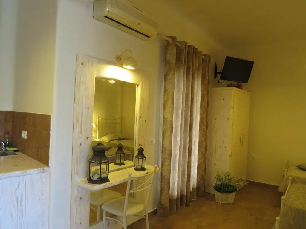 Villa Manos Hotel