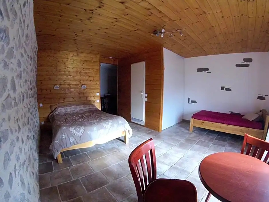 HOTEL LE CHAMOIS