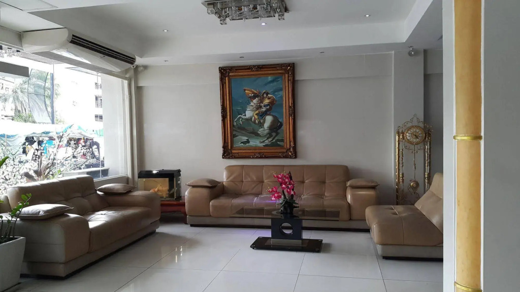 Privi Suites
