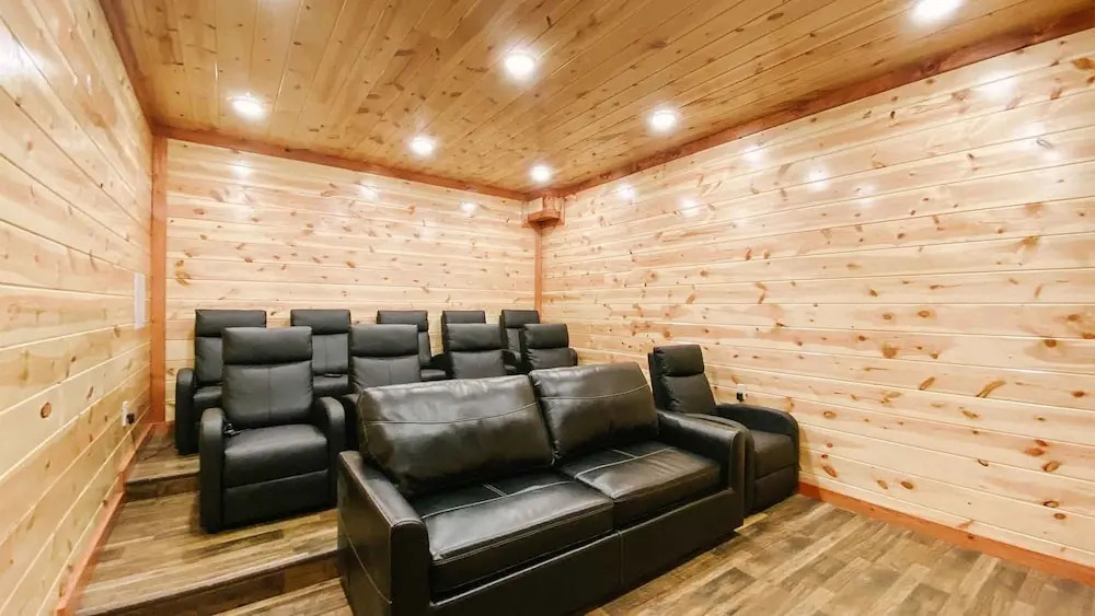 Modern Luxury w Pool Theater Hot Tub Ent Room