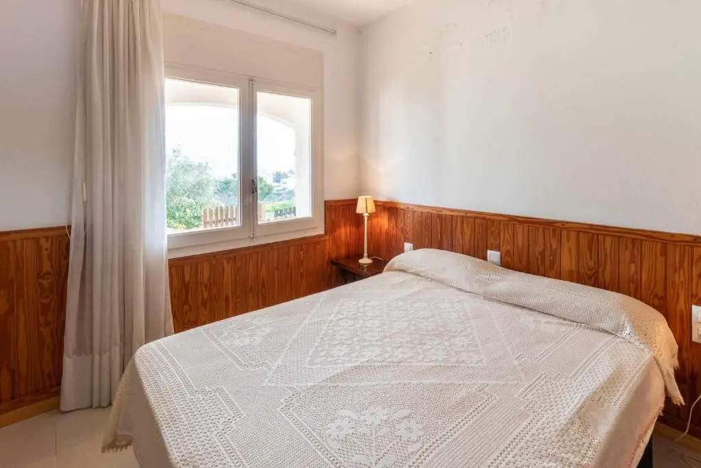 PORT DE LA SELVA 94 Apartamento con extenso jardín y barbacoa