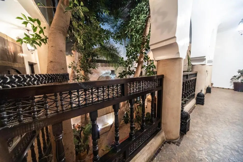 Riad Mur Akush