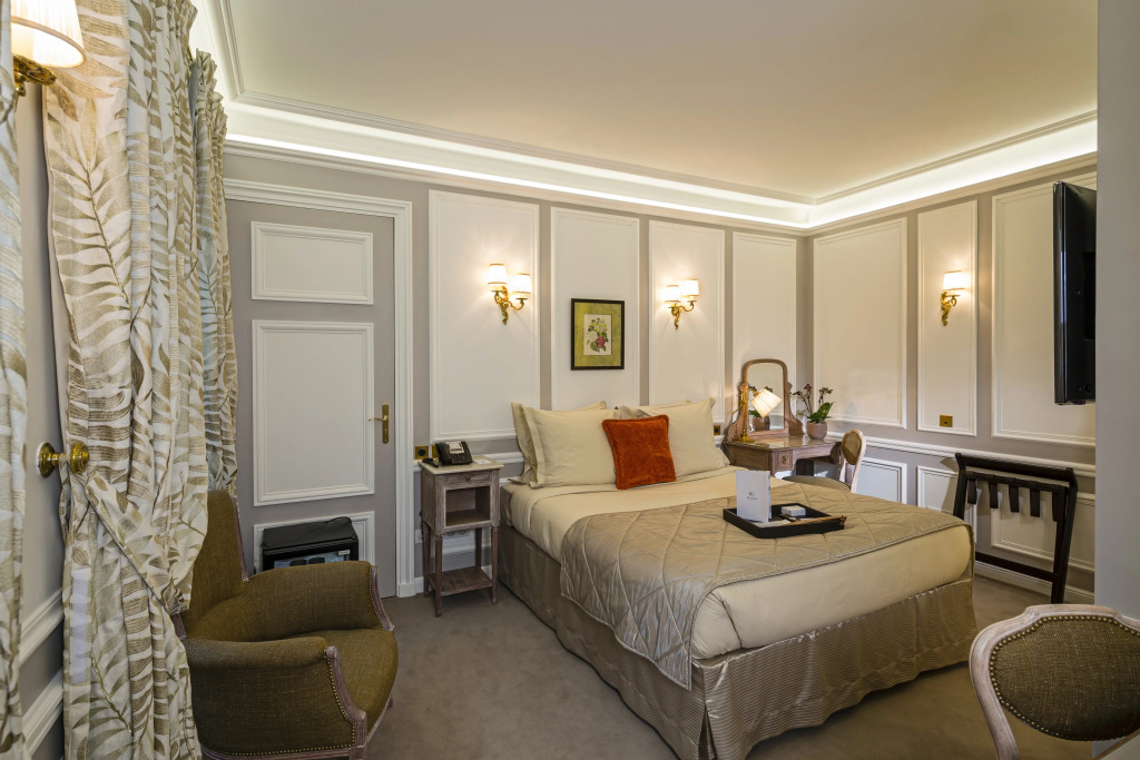 Hôtel Regina Louvre