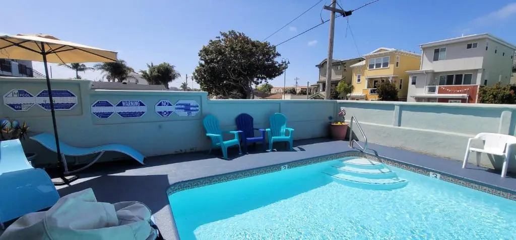 Beachwalker Inn & Suites