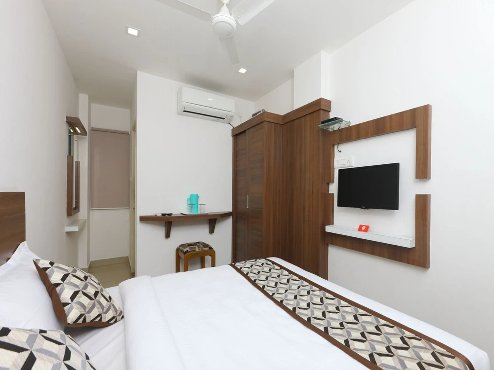 OYO 13536 Hotel Delma