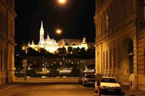 Parliament Luxury Apartment