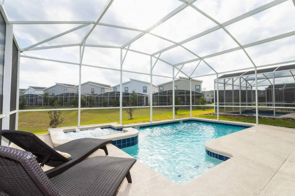 Wonderful 6bd 5bat w Golf Course Championsgate