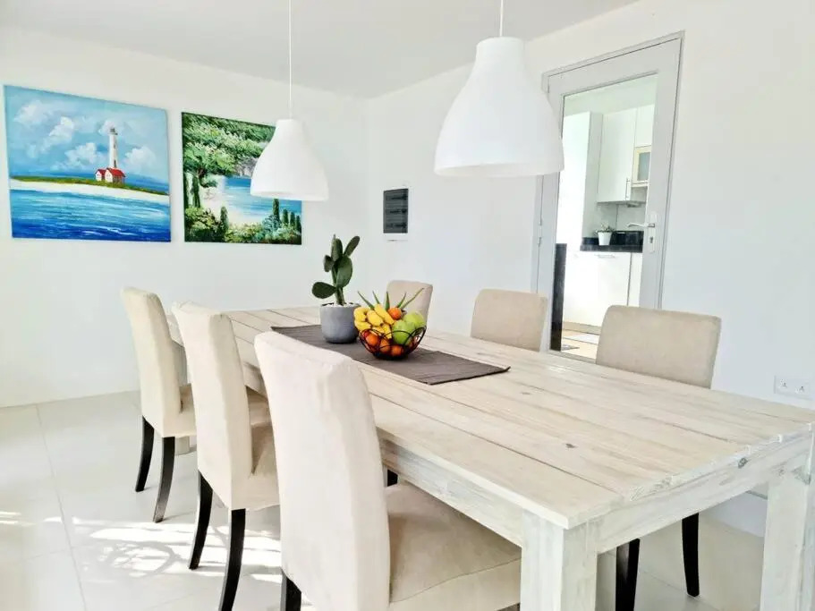 3-Bedroom villa - Very close to Mambo Beach or Willemstad - 3 min drive