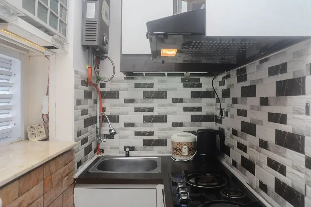 Well Furnished And Comfort Stay Studio At Amethyst Apartment