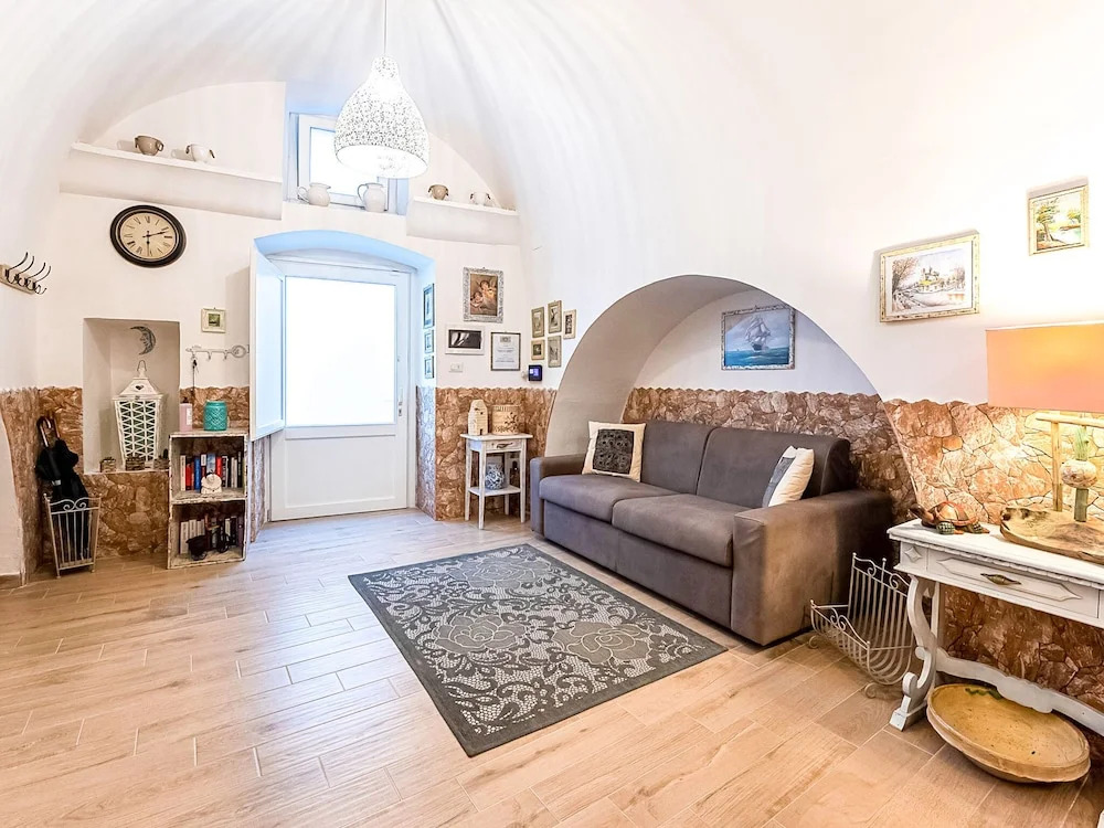 Plush Holiday Home in Galatone near Porta San Sebastiano