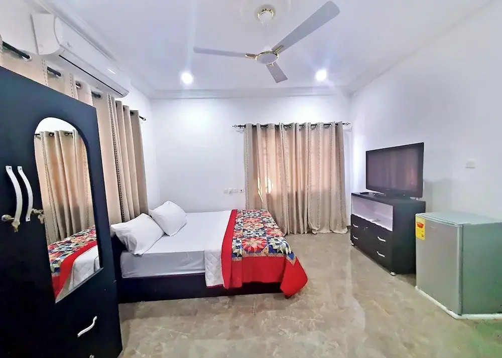 Bluefin Hotel