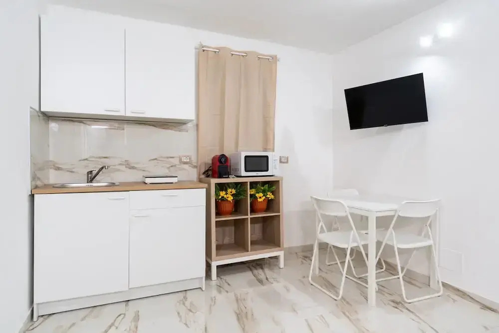 Mifra n 1 in Bari With 1 Bedrooms and 1 Bathrooms