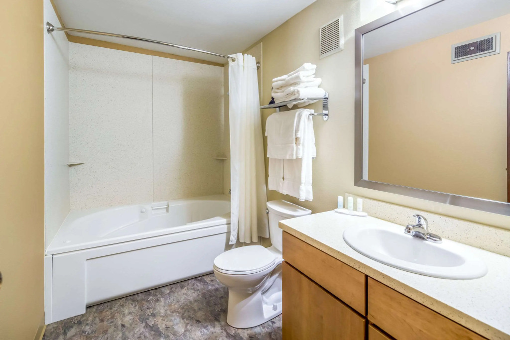 Clarion Hotel & Suites Fairbanks near Ft Wainwright