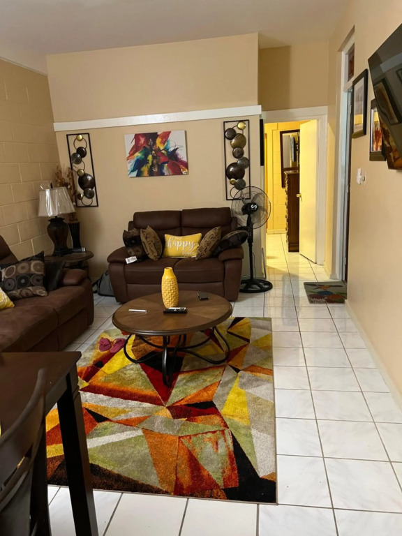 Lovely Modern 1Bedroom overlooking Carribean Sea.