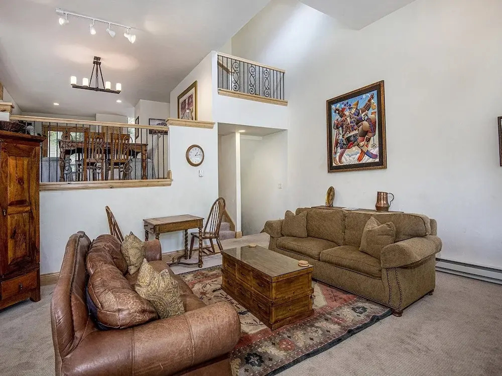 Coldstream Townhome 19