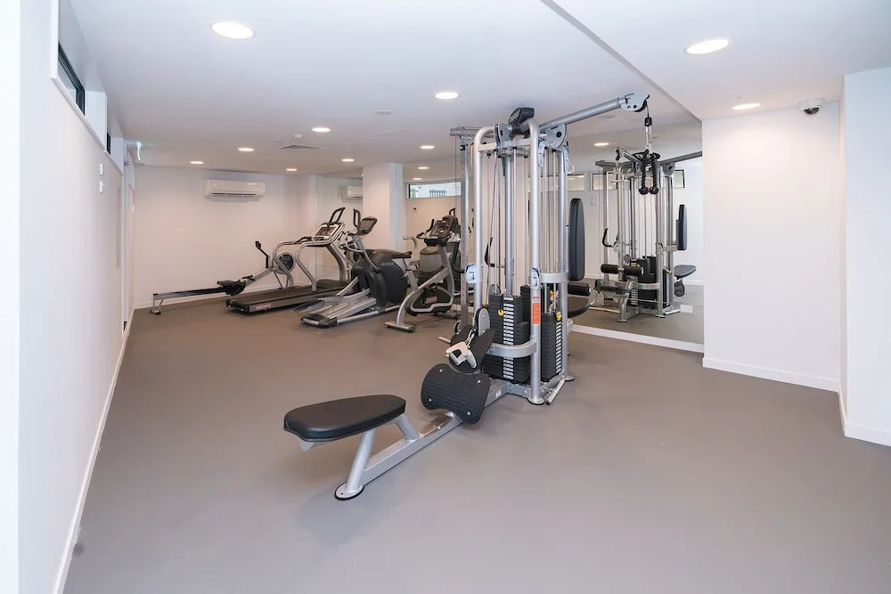 Ivory Newmarket Top Level Modern 2 Bd Apt