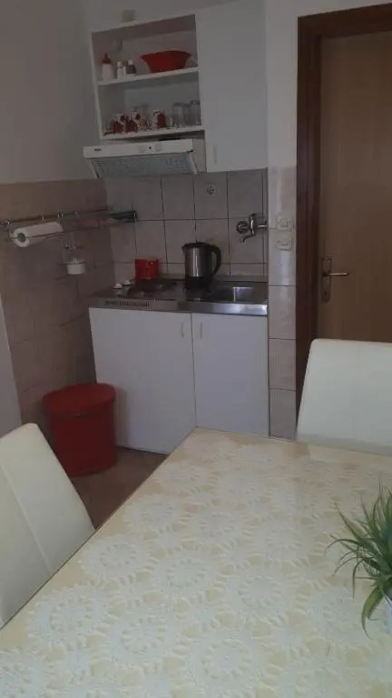 Apartment Ante