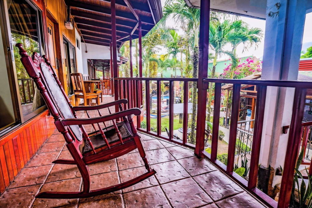 Arenal Hostel Resort Towers