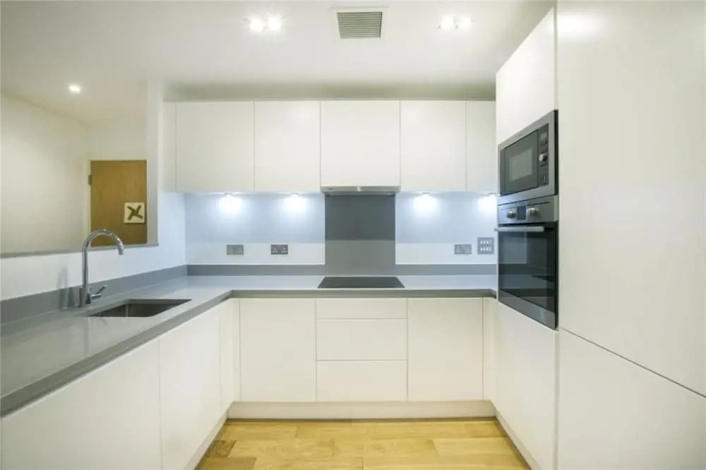 Incredible Newly Built 2 Bedroom Flat near Park