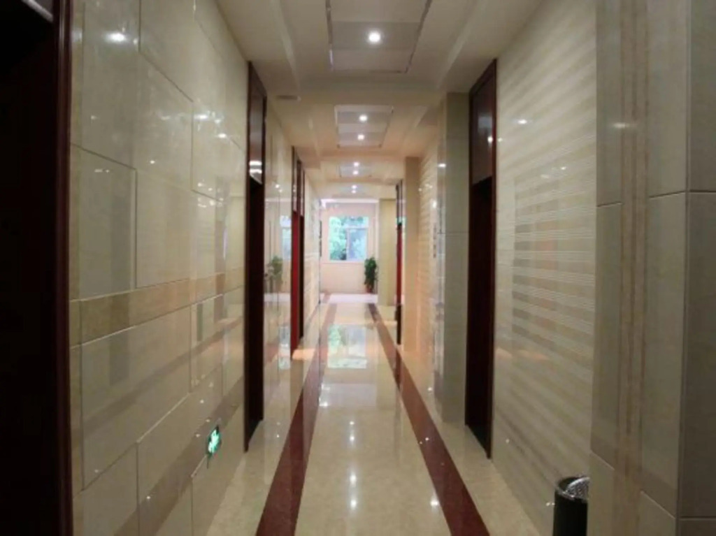 Oyo Hongta Hotel