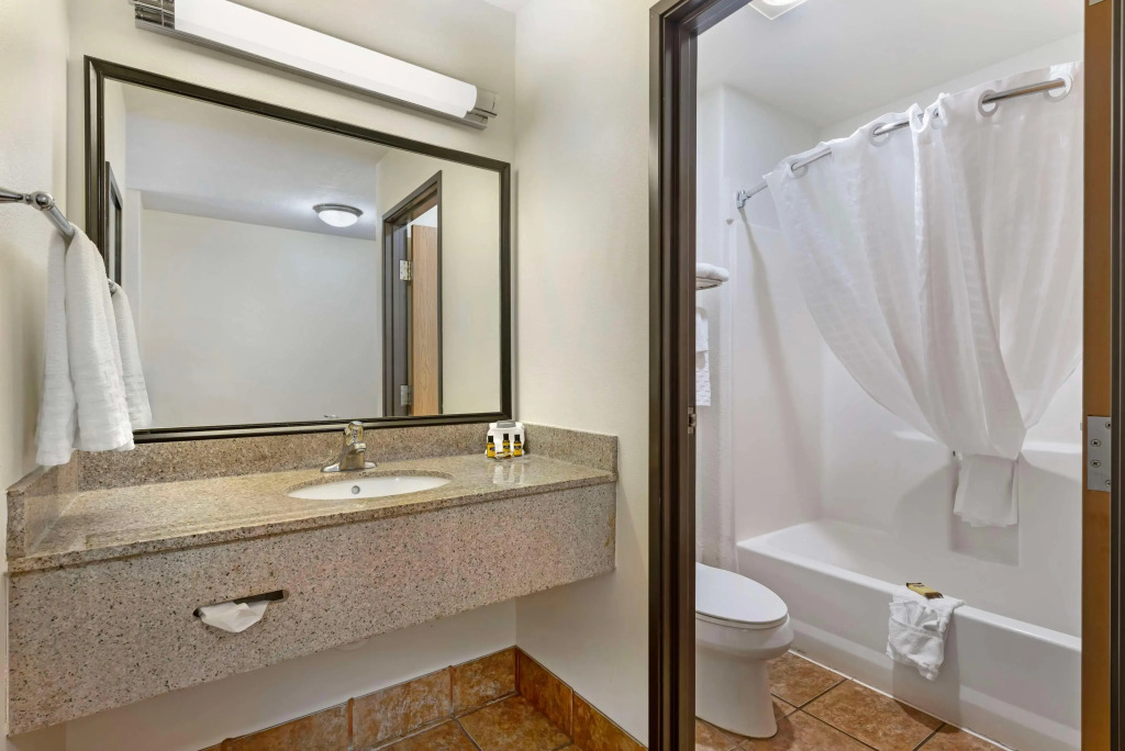 Best Western Plus Eagleridge Inn & Suites