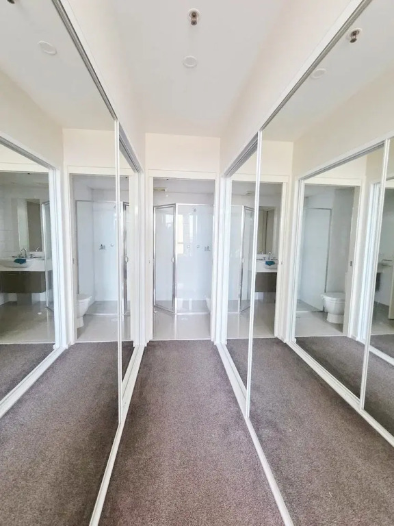 Central Lakeview Apartments
