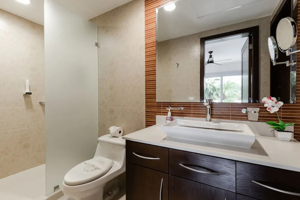 Casa SueÃ±o 2 Bedroom Condo by RedAwning